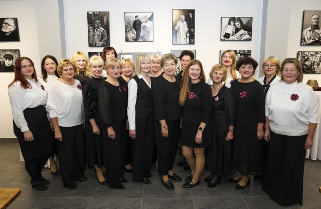 Sieviešu koris "Engure"